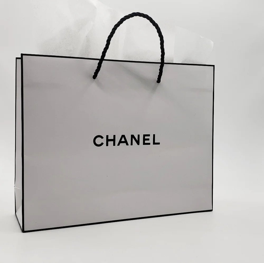 CHANEL Gift Bag